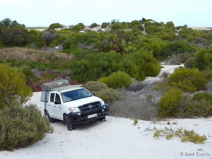 P1000893.JPG - How to drive a 4x4 in sand...