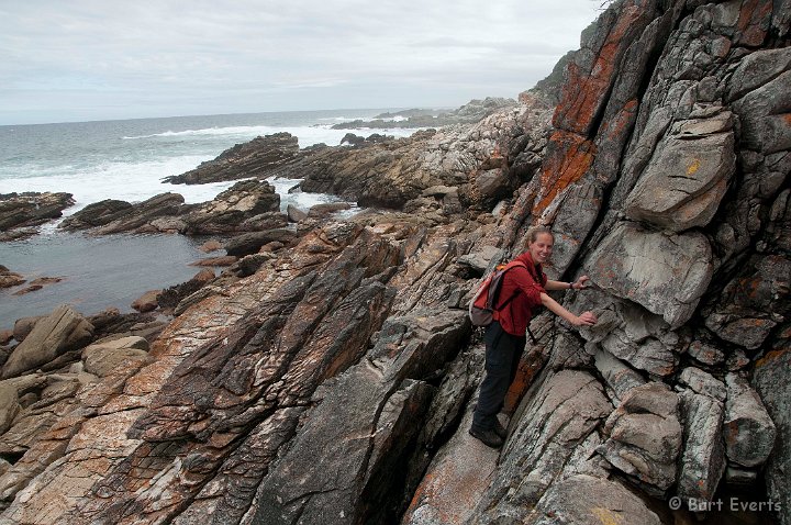 DSC_1423.jpg - Rianne climbing the Rocks