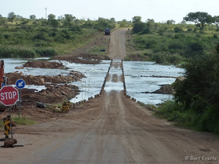 P1000965.JPG - River crossing