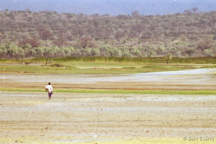 Scan10094.jpg - dried Lake Eyashi