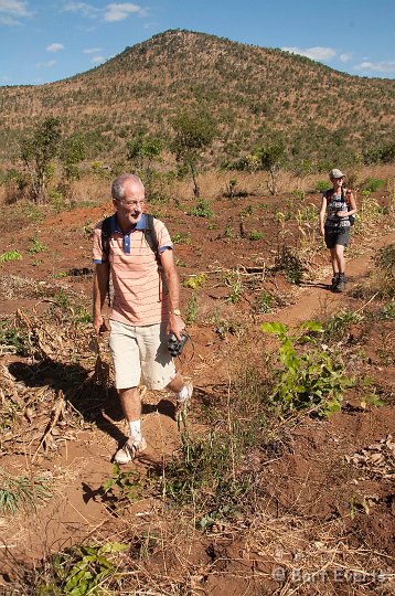 DSC_3110.jpg - Leon and Rianne hiking close to Chipata