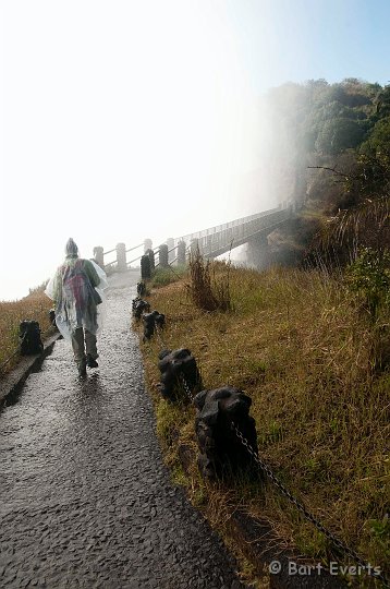 DSC_3997.jpg - Very wet path near the falls