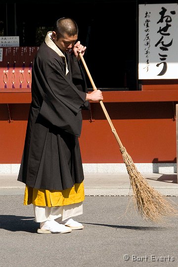 DSC_5384.jpg - Monk
