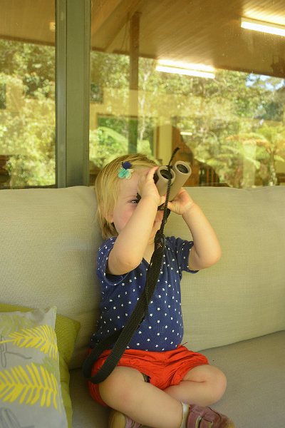 DSC_3411.jpg - Fieke practices her binocular skills