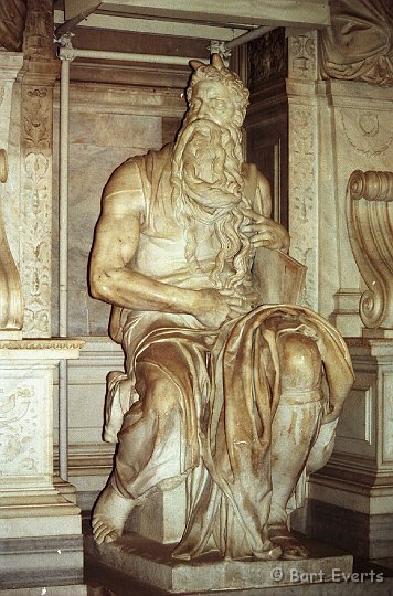 Scan10101.jpg - Mozes (Michelangelo, 1514-16) in the Church of San Pietro in Vincoli