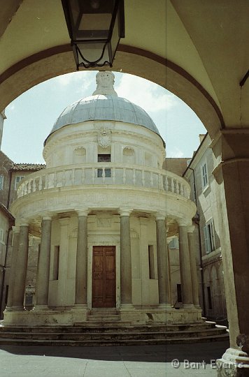 Scan10140.jpg - Il Tempietto in San Pietro in Montorio (Bramante, 1505)