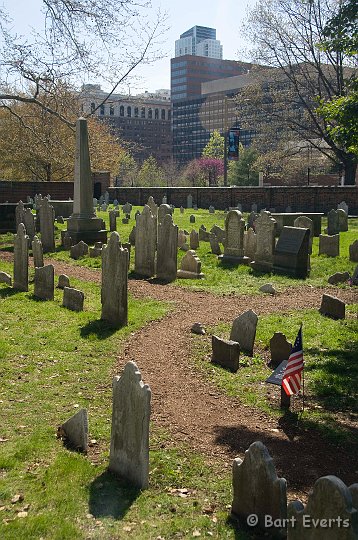 DSC_6795.jpg - Cementary adjacant to 'independence Mall'