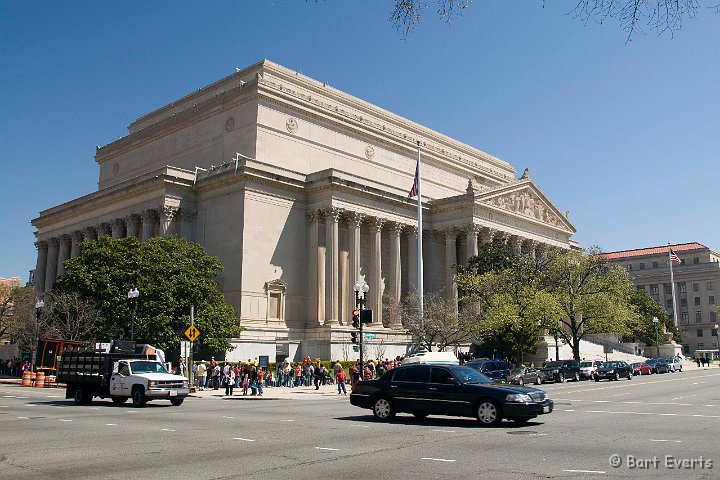 DSC_6753.jpg - The National Archives with the constitution and the Declaration of Independence