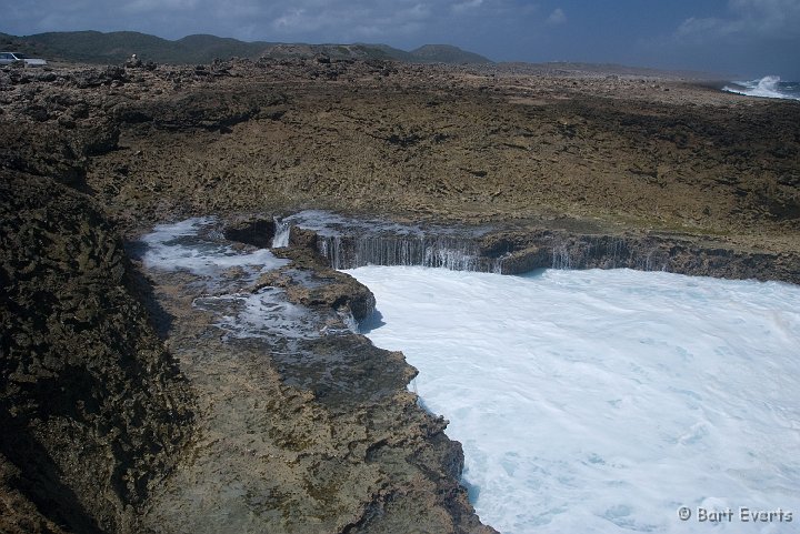 DSC_1109.jpg - a cove without waves