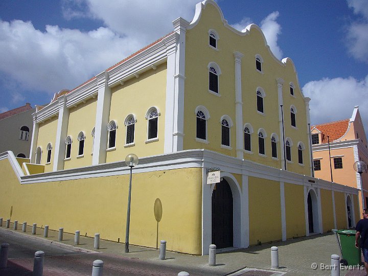 P1000658.jpg - The Jesuit Church (the oldest of the America's from 1730)