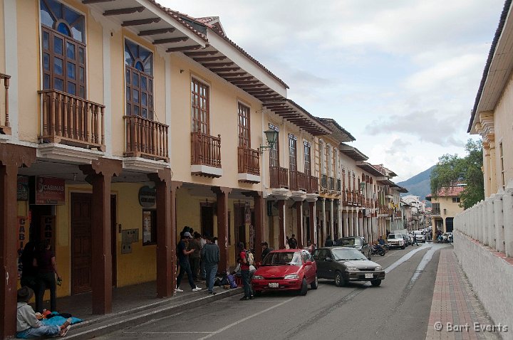 DSC_9569.JPG - The characteristic houses in Loja