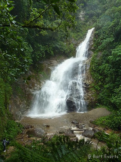 DSC_9571d.jpg - nice waterfall