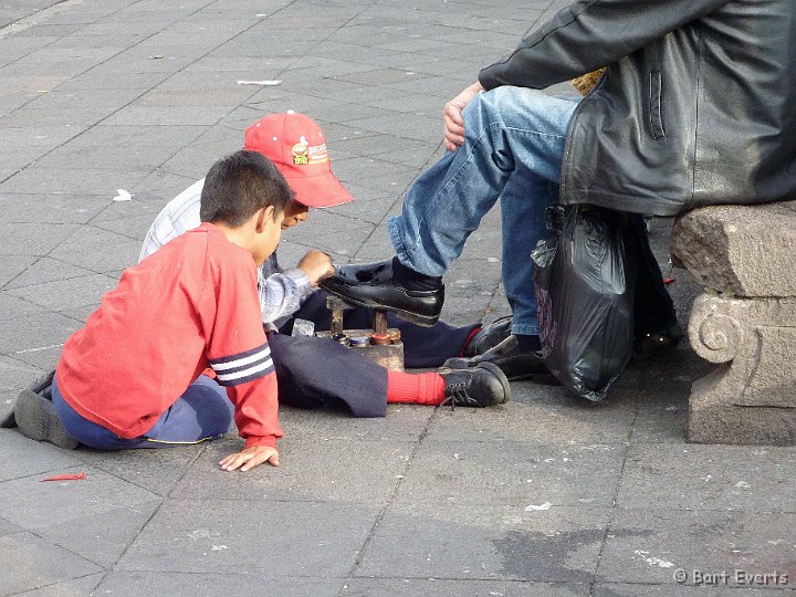 DSC_8039c.jpg - Shoe-shine boys