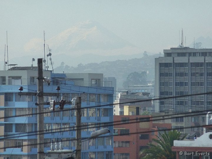 aP1000224.jpg - Volcano Cotopaxi at the back